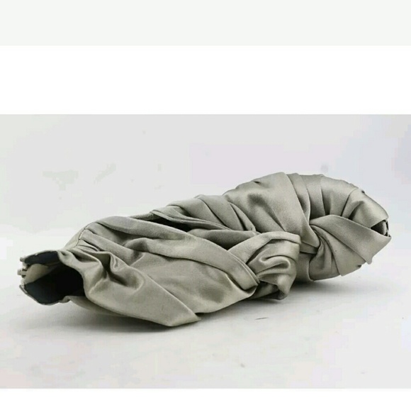 Woman's Heels - Picture 3 of 5